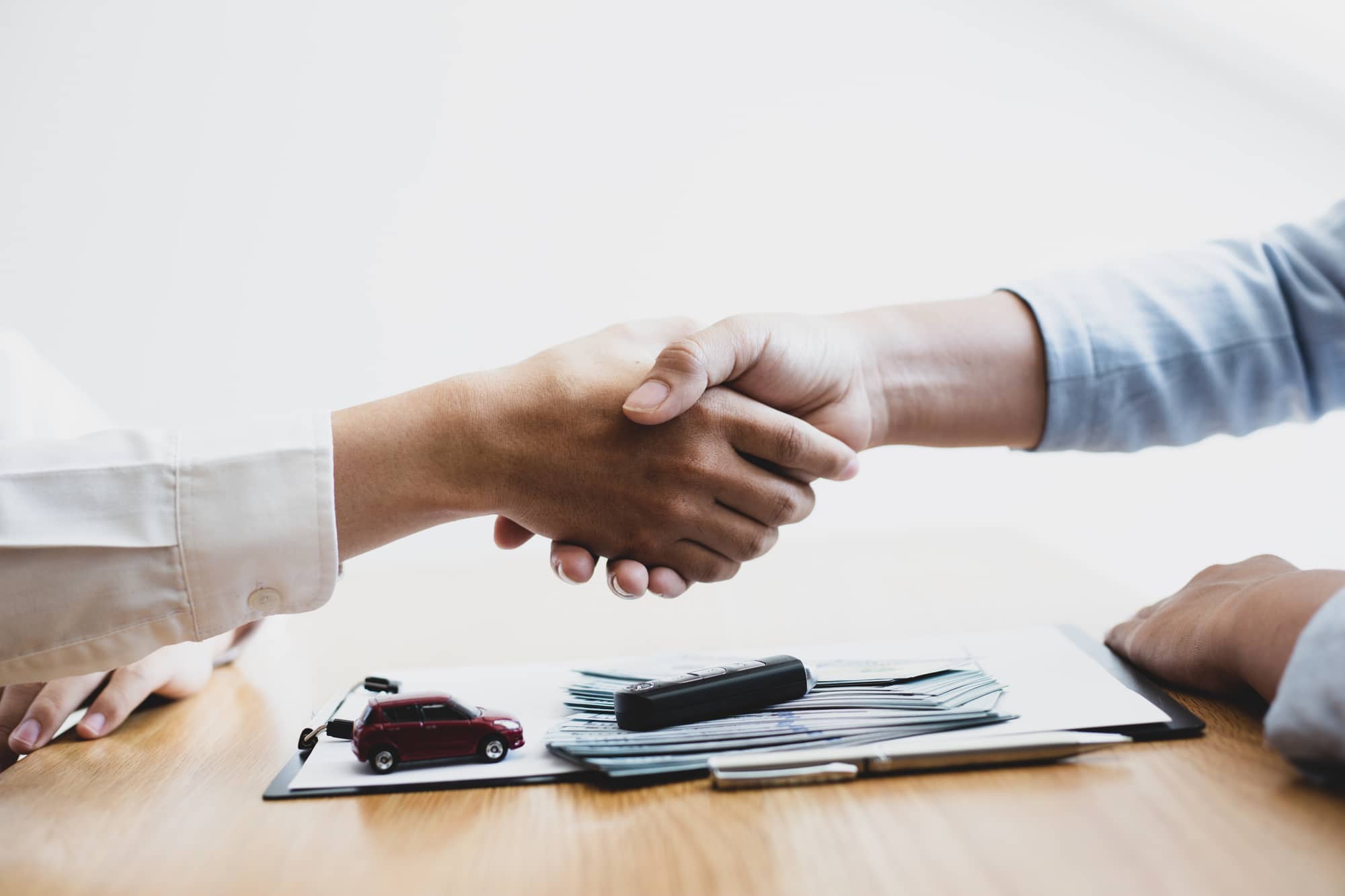 How to Become an F&I Manager at an Auto Dealership